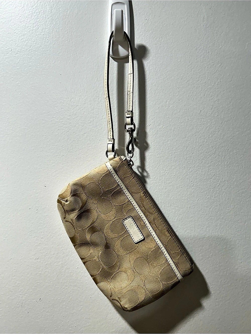 Coach Signature C Jacquard Wristlet | Khaki & Ivory